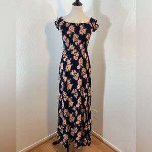 🌹New Listing🌹NWOT J for Justify Women’s Black & Soft Coral Floral Maxi Dress